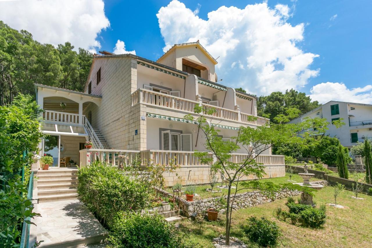 Apartments By The Sea Brela, Makarska - 18356 المظهر الخارجي الصورة