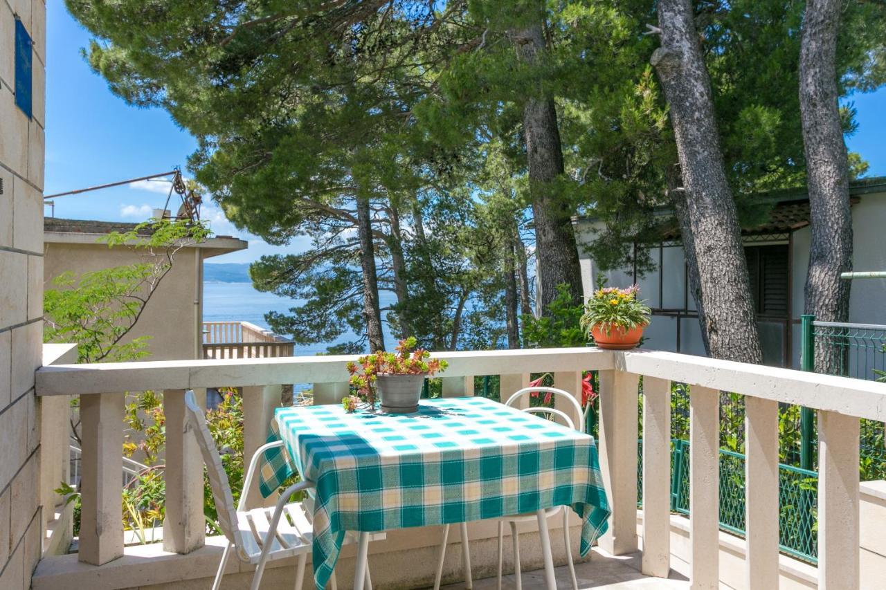 Apartments By The Sea Brela, Makarska - 18356 المظهر الخارجي الصورة