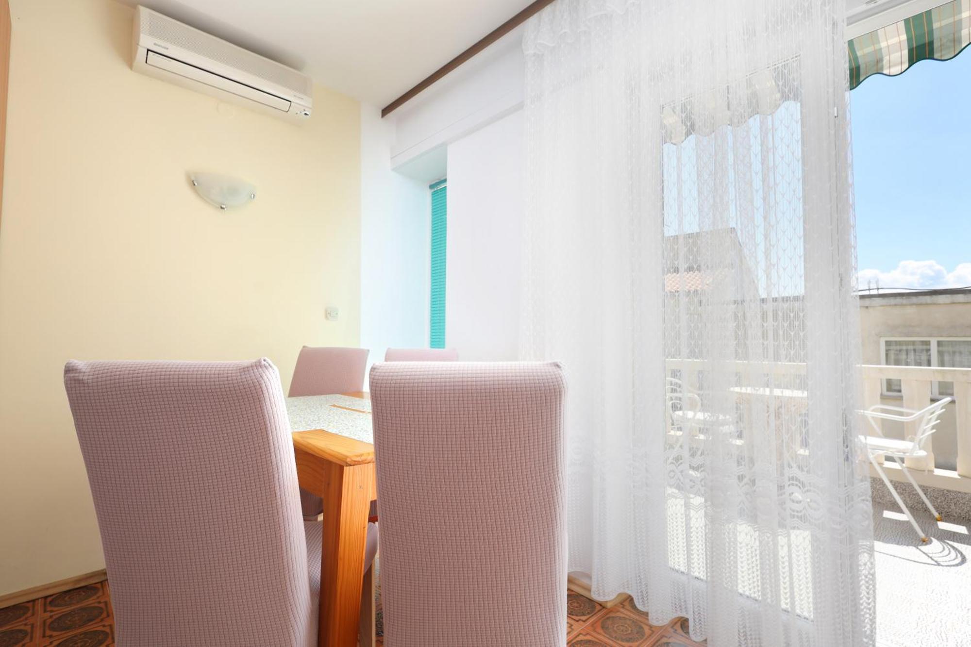 Apartments By The Sea Brela, Makarska - 18356 المظهر الخارجي الصورة