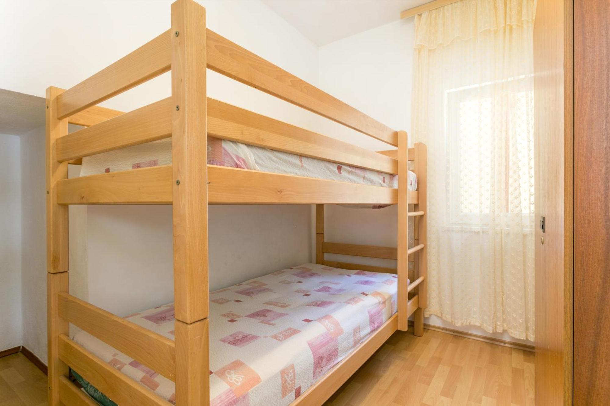 Apartments By The Sea Brela, Makarska - 18356 المظهر الخارجي الصورة