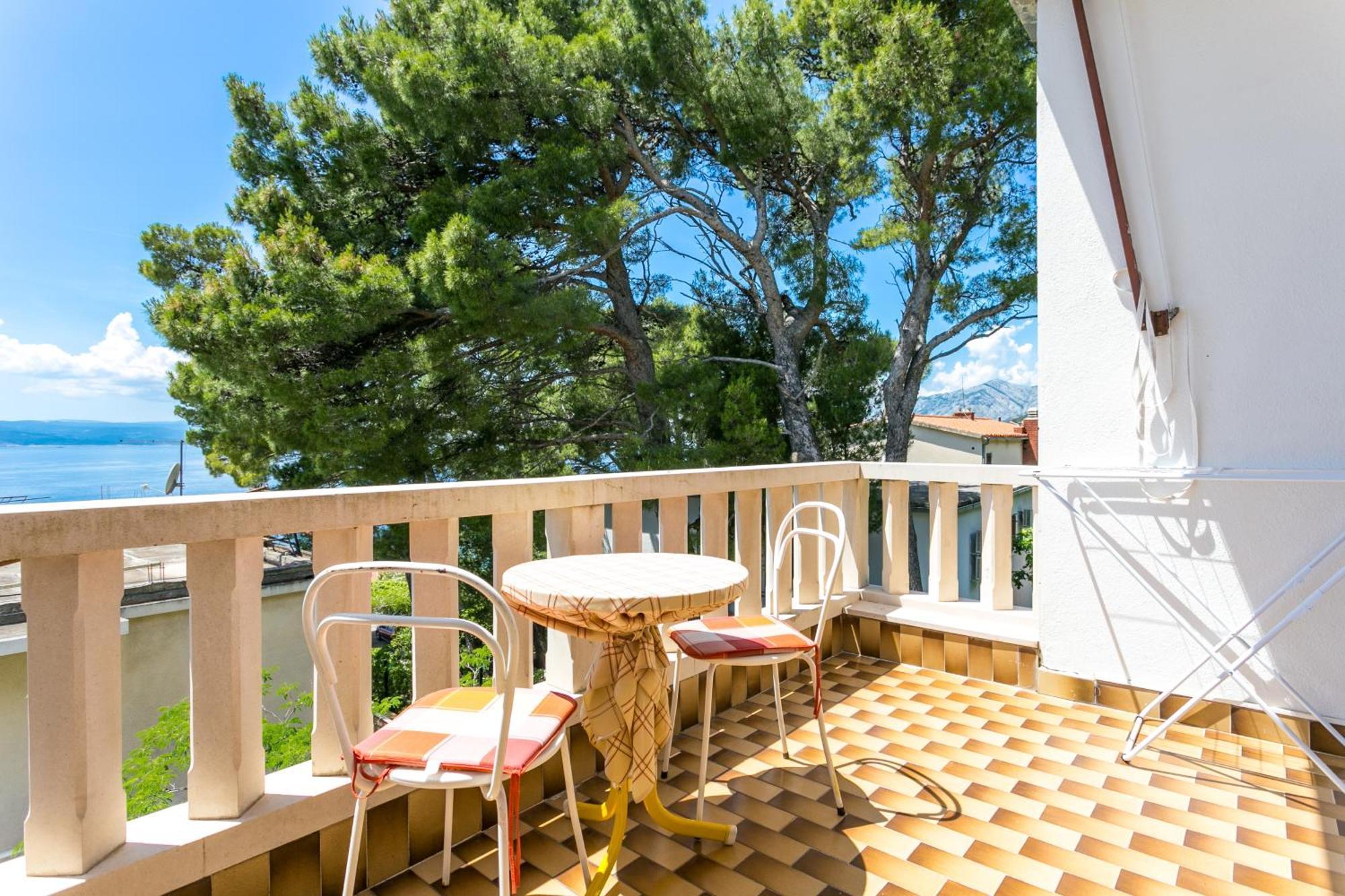 Apartments By The Sea Brela, Makarska - 18356 المظهر الخارجي الصورة